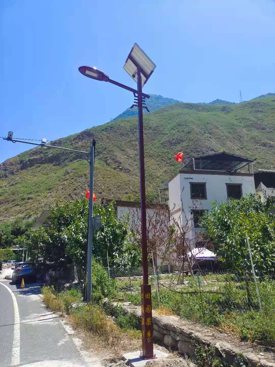 理县羌族风格太阳能路灯项目案例